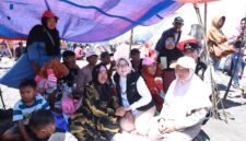 Bupati Lumajang saat ikut merayakan lebaran ketupat bersama warga