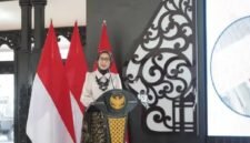 Bupati Lumajang Ir,Hj. Indah Amperawati, M.Si