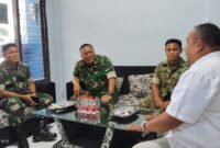 Ketua PWI Lumajang saat menerima kunjungan Tim Pusterad Mabes TNI AD didampingi Kasdim 0821 Lumajang Mayor Inf Tanuri 