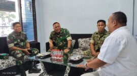 Ketua PWI Lumajang saat menerima kunjungan Tim Pusterad Mabes TNI AD didampingi Kasdim 0821 Lumajang Mayor Inf Tanuri 