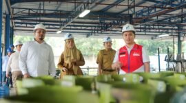 Petugas gabungan saat sidak disalah satu agen elpiji