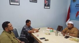 Waka ADM Perhutani SKPH Lumajang KPH Probolinggo Soegiarto Aris Soebagiyo bersama ketua PWI Mujibul Choir