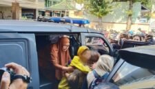 Korban saat mendatangi Polres Lumajang