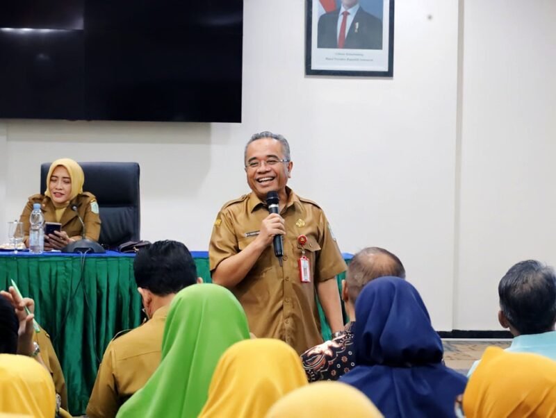 Asisten Administrasi  Akhmad Taufik saat memberikan sambutan diacara Rembug Stunting