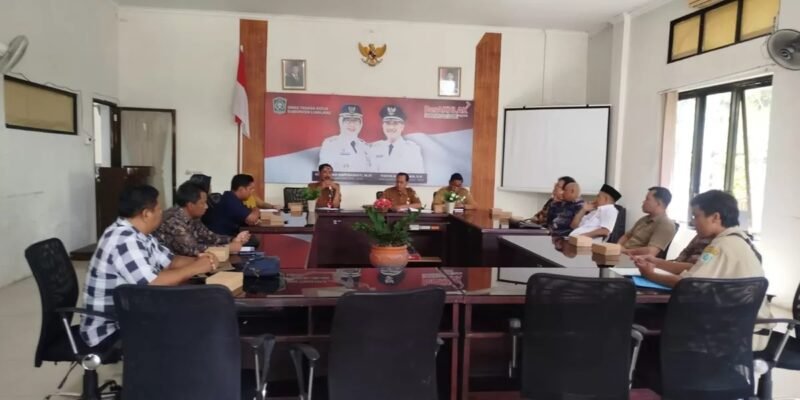 Disnaker Lumajang saat Rakor persiapan May Day di Poncosumo