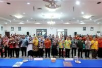 Bupati Lumajang foto bersama usai acara rapat koordinasi dorong pariwisata berkelanjutan